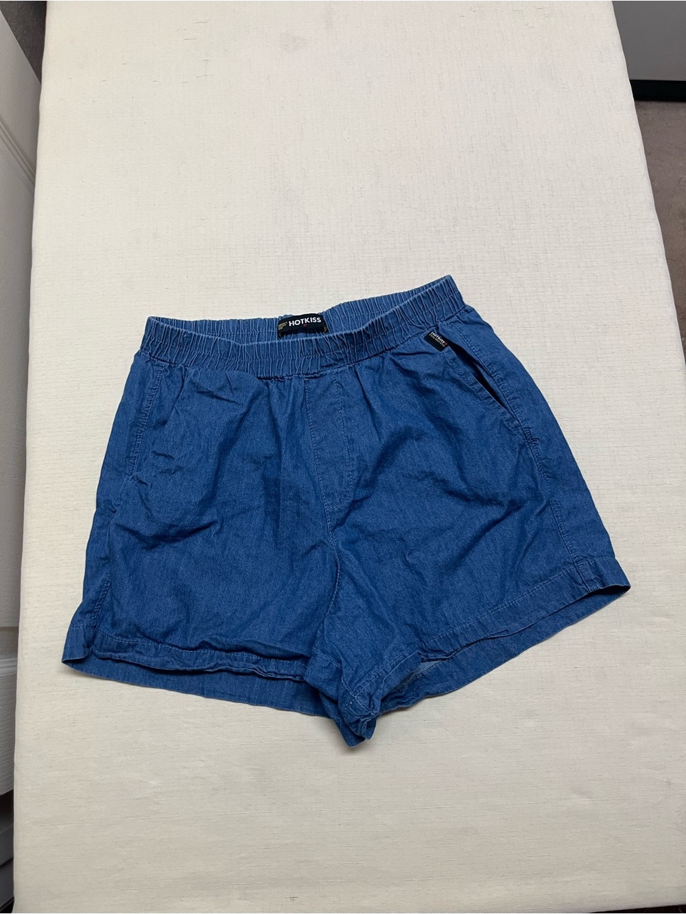 Hot Kiss S chambray pull on shorts - Picture 3 of 13